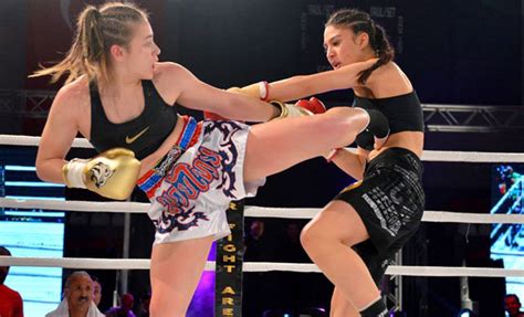  Kraliyet Muay Thai Turnuvası: 6. Yüzyılda Sukhothai Krallığı'nın Doğuşu ve Güneydoğu Asya Üzerindeki Etkisi