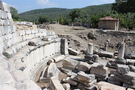 Stratonikeia Şehri'nin İnşası ve Helenistik Dönem Mimarisinin Anadolu'ya Etkisi: Kültür ve Siyaset Arası Bir Köprü